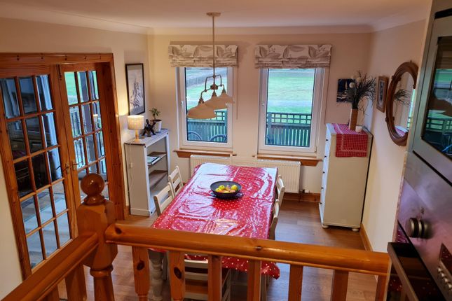 Pineview, Park Avenue, Walkerburn, EH43 6AN, Walkerburn photo 4