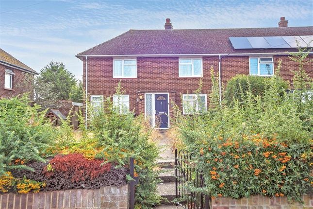 3-bed terraced on 10, Hillside Avenue, QUEENBOROUGH, £189,000