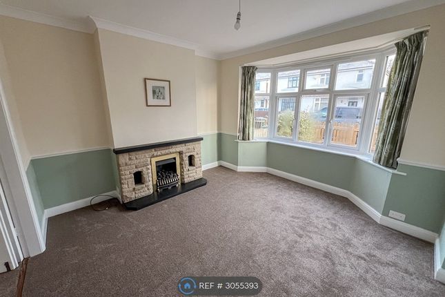 Hallcroft Avenue, Countesthorpe, Leicester photo 2