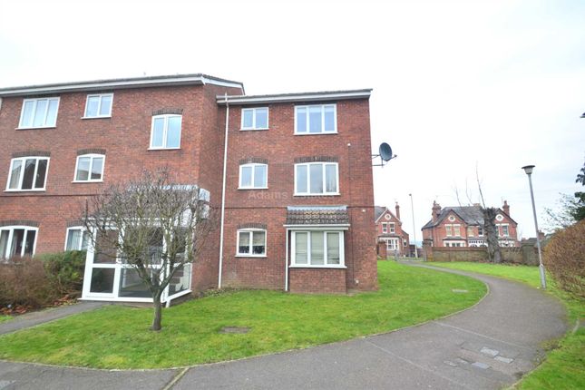 Thumbnail Flat to rent in Bexley Court, Reading, Berkshire.