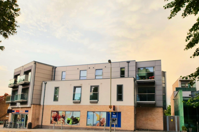 2 Bed Flat To Rent In Plaistow Lane Bromley Br1 Zoopla