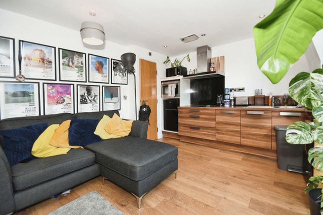 1-bed flat on 39, I Quarter, Sheffield, £78,000