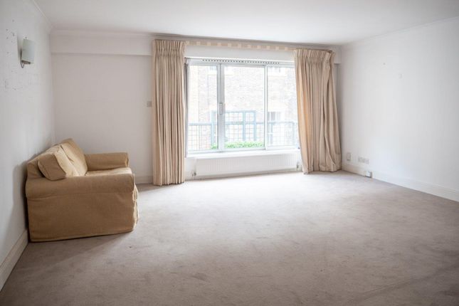 Flat for sale in Charles Street, Mayfair, London