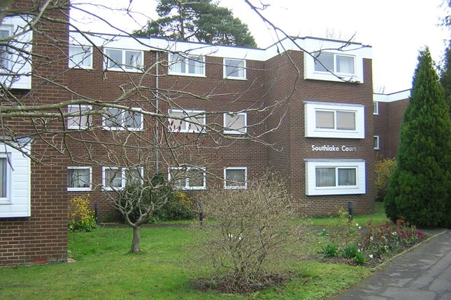 Flat to rent in Southlake Court, Woodley