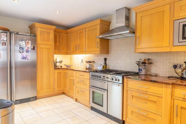 14 Woodthorpe Grange, Manchester photo 4