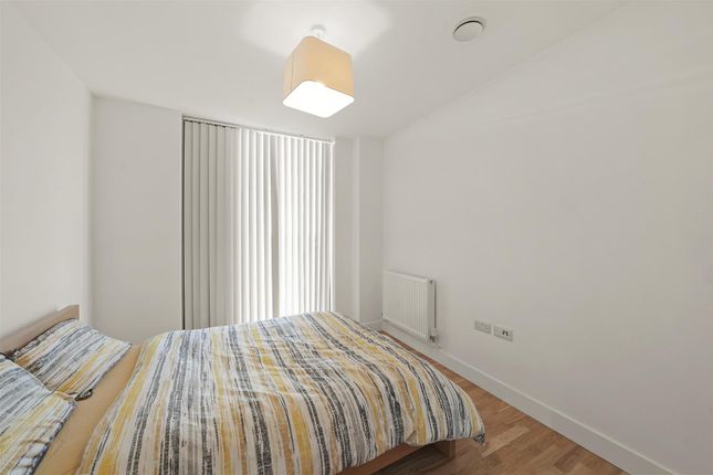 Flat for sale in Station Road, London