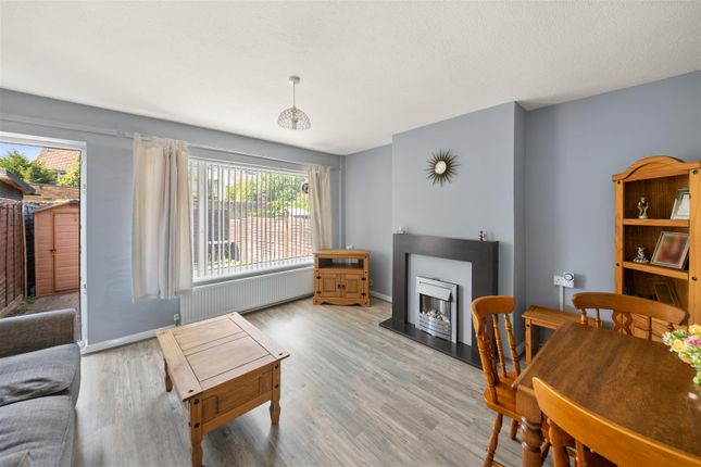 11, Paget Road, Uxbridge photo 2