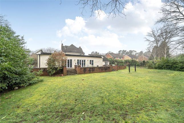 Bracken Hall,, Pine Avenue, Surrey photo 3