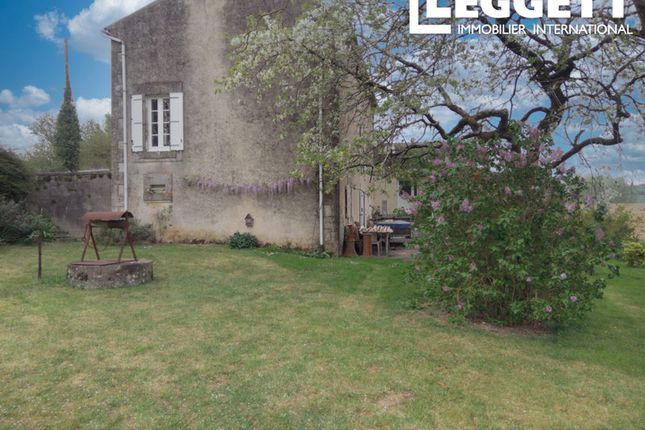 Thumbnail Villa for sale in Breuil-Barret, Vendée, Pays De La Loire