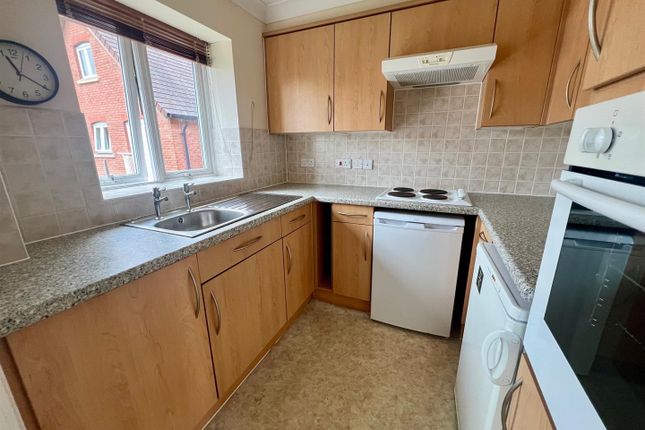 Flat 42, Santler Court, 207, Worcester Road, Malvern photo 3