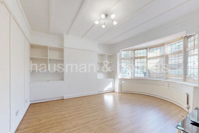 11, Highfield Avenue, London photo 2