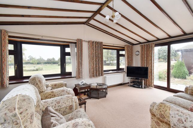 6, Acacia Avenue, The Elms, Lincoln photo 2