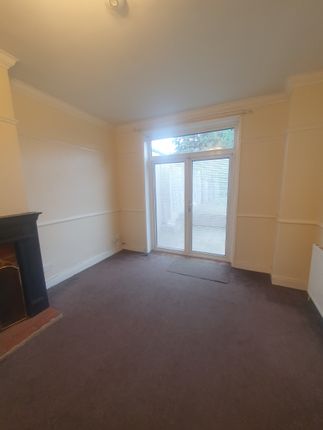 Treswell Road, Dagenham photo 3