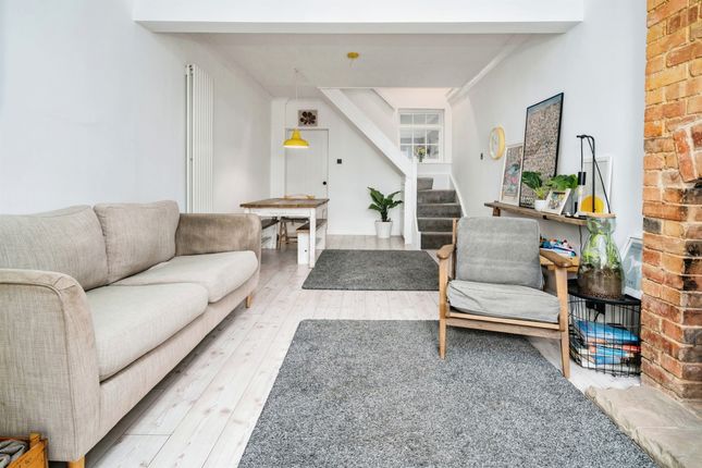 End terrace house for sale in Seaton Road, London Colney, St. Albans