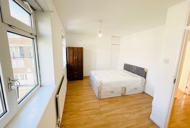 Flat for sale in Donovan House, Cable Street, London