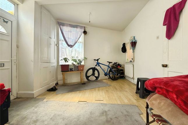 106 Willow Brook Road, Leicester photo 2