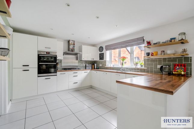 Holme Close, Selby photo 3