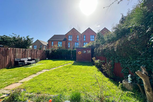 135 Fishers Lane, Wirral photo 3