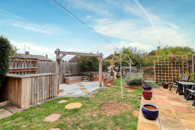 25 Langham Road, Wellingborough photo 4
