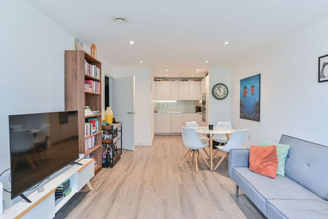 Gaumont Place, Streatham Hill photo 4
