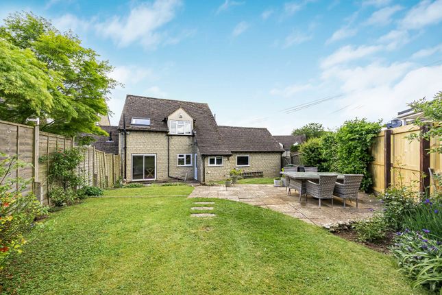 8, Burleigh View, Stroud photo 3