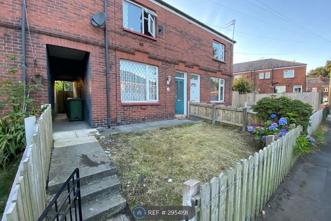 Linden Avenue, Greenacres, Oldham photo 2