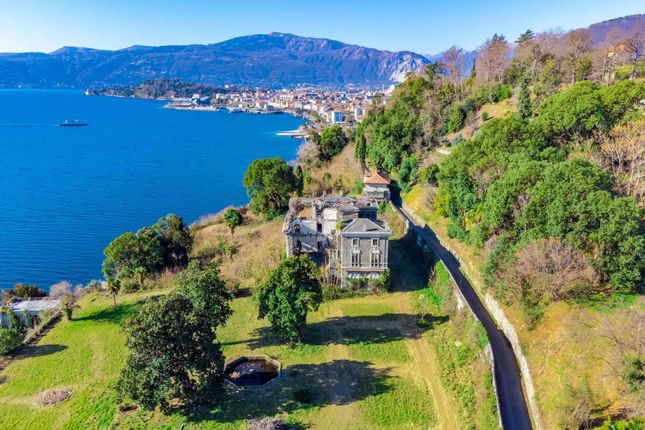 Thumbnail Villa for sale in Verbania, Piedmont, 28900, Italy