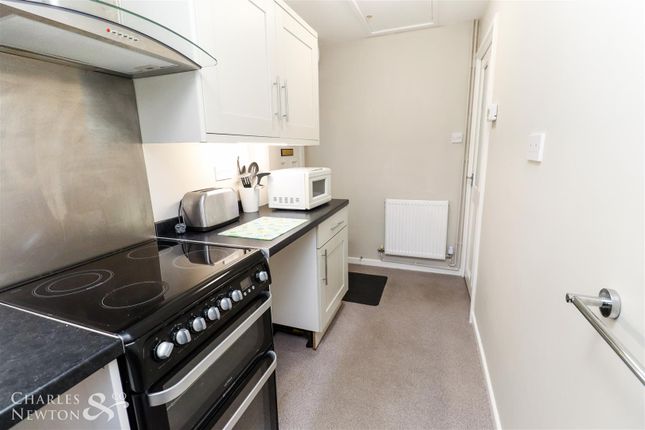 16, Summerfields Way, Ilkeston photo 3