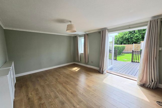 17a Maes Talcen, Bridgend photo 2