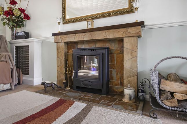 32, Roman Way, Haverhill photo 4