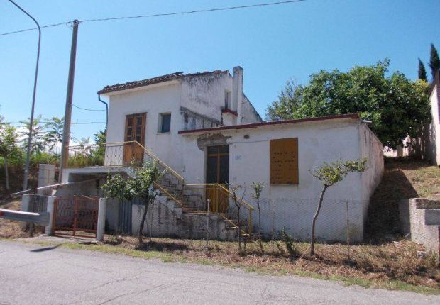 Detached house for sale in Chieti, Guardiagrele, Abruzzo, CH66016
