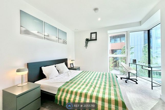 Flat to rent in Clement Apartments, London