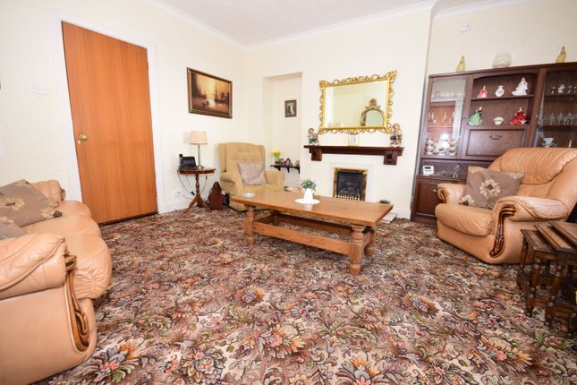 6 Lammermoor Terrace, Wishaw photo 3