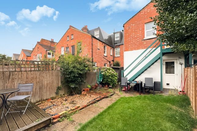 451a, Kingston Road, London photo 3