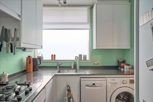 50, Basterfield House, London photo 4