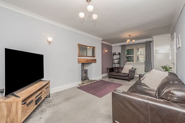 12 Burnwells, Thackley photo 2