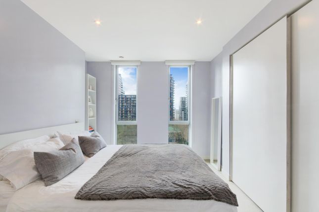 Flat for sale in Pan Peninsula, Canary Wharf