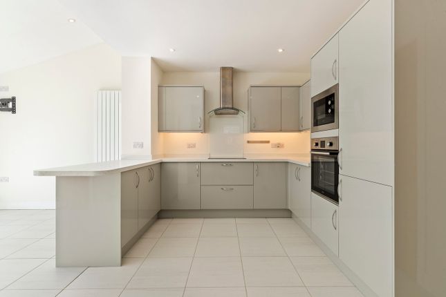 2, Hayston View, Haverfordwest photo 4