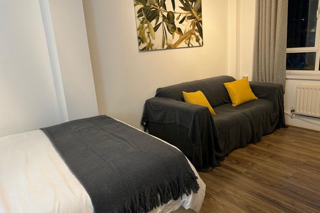 Flat Flat 2, Warnham, Sidmouth Street, London photo 4