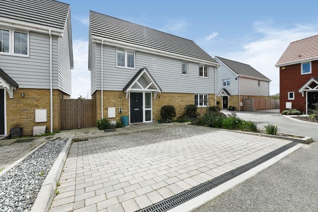 Detached house for sale in Elliots Close, West Horndon, Brentwood, Essex