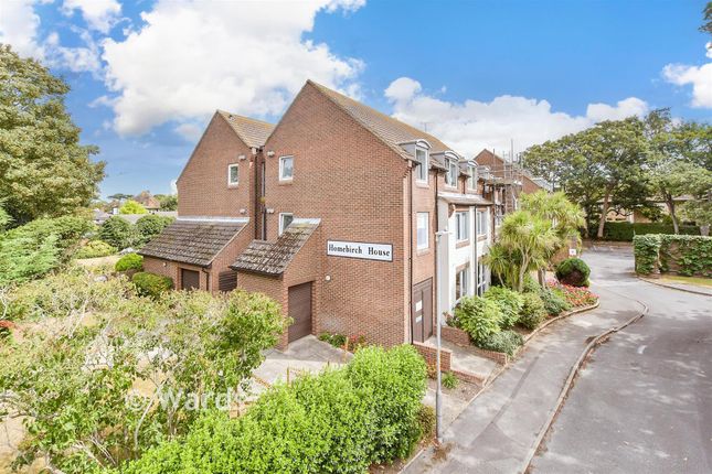 1-bed flat on Homebirch House, Hunting Gate, Birchington, £85,000