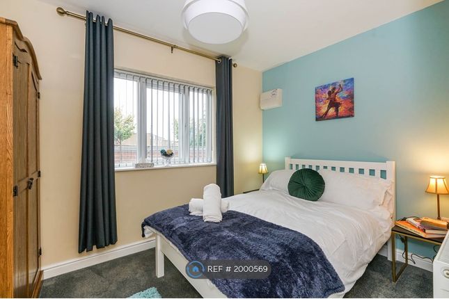 Flat to rent in Eccles Town Centre, Eccles