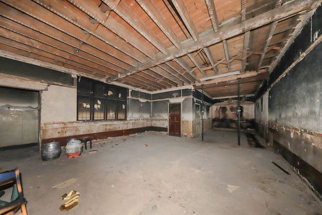 Falcon Inn, Gomer Street West, Willenhall photo 4