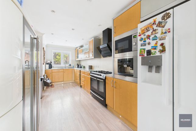 32 Avranches Avenue, Crediton photo 2