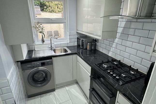 149 Vincent Road, Sheffield photo 4