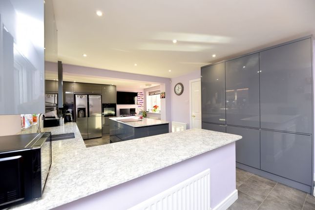 19 Kestrel Way, Sandy photo 3