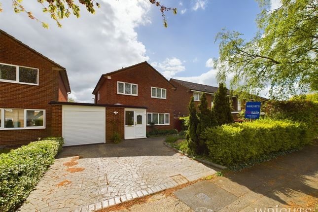 Link-detached house for sale in Long Ley, Welwyn Garden City