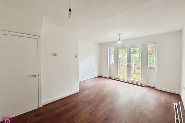 Derby Road, Greater Manchester photo 4