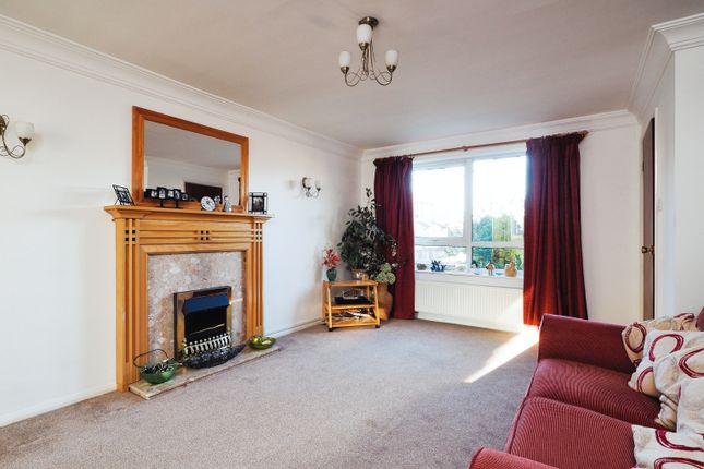 35, Edward Close, Nottingham photo 4