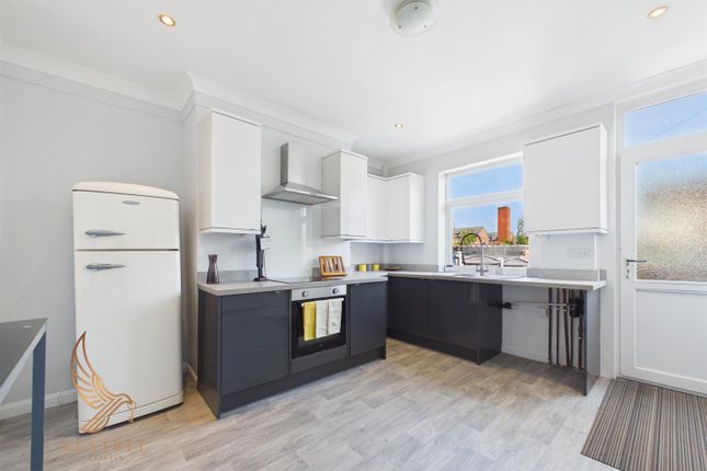 119, Wakefield Road, Pontefract photo 3